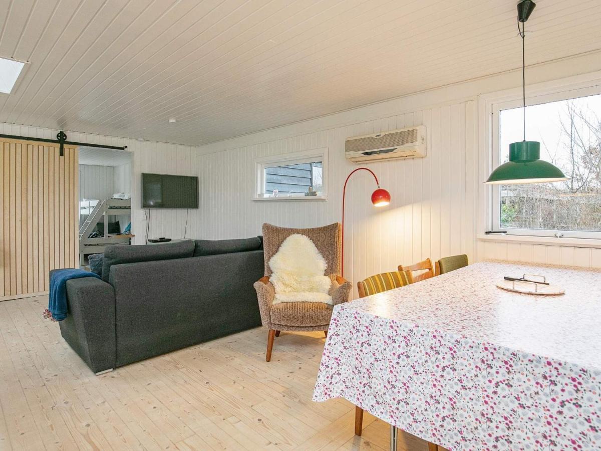 7 Person Holiday Home In フレデリクスハウン エクステリア 写真